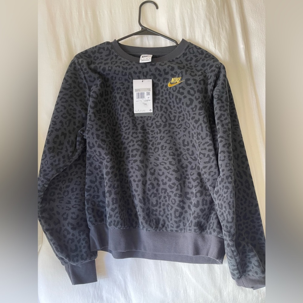 Nike sweatshirt